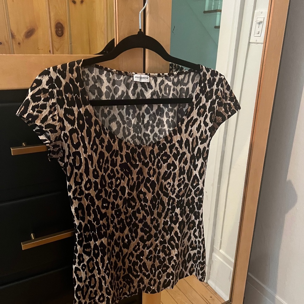 Authentic Dolce &Gabbana leopard stretchy top